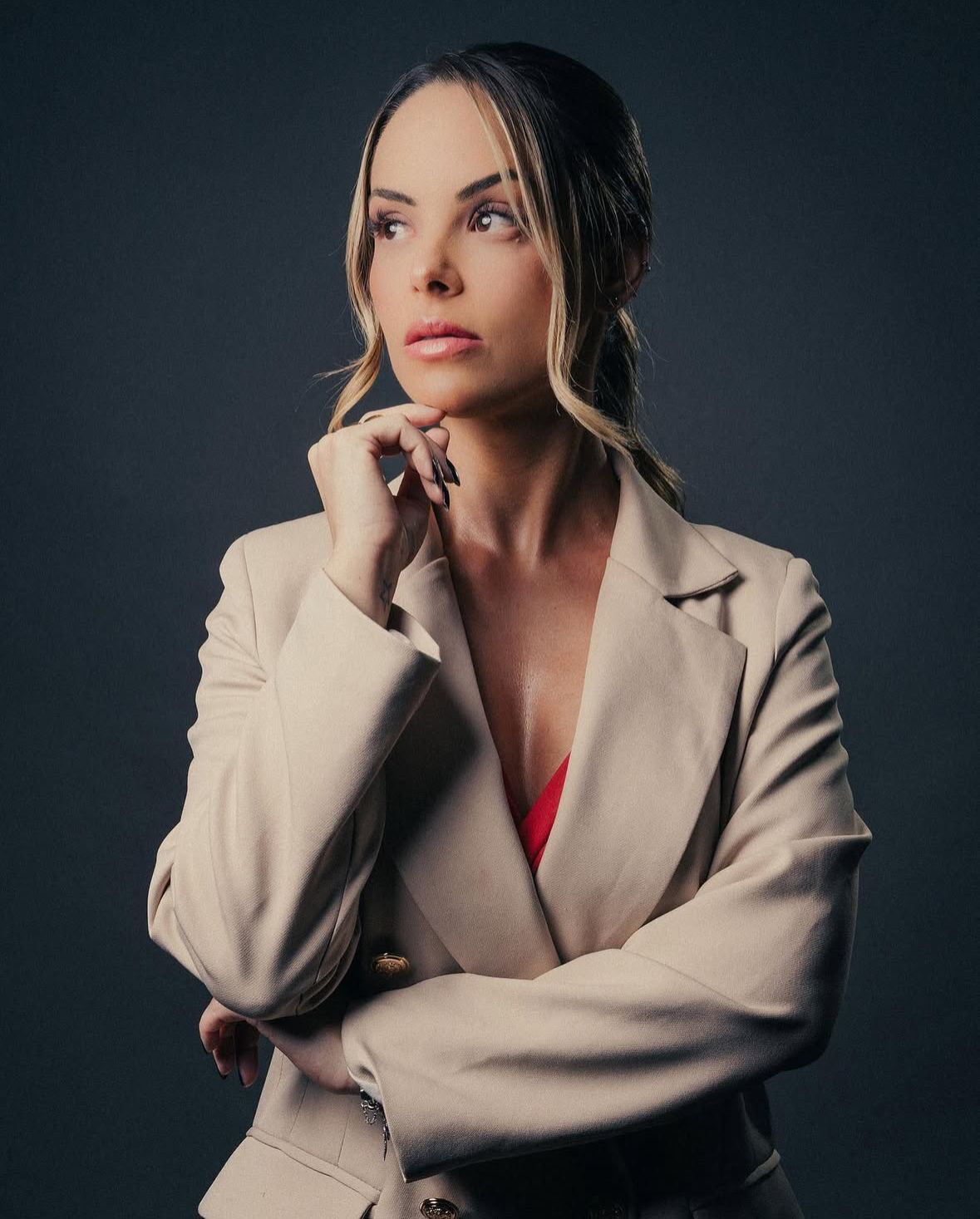 Dra. Amanda Cipriano - Estética Avançada